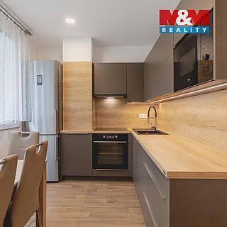 Prodej bytu 4+1 81 m² Klatovy III, Pod Hůrkou