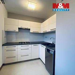 Pronájem bytu 2+1 50 m² Český Těšín, Tovární