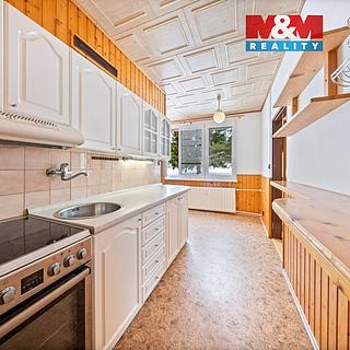 Prodej bytu 2+1 52 m² Studená, Komenského