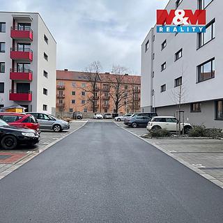 Pronájem garáže 14 m² Pardubice Zelené Předměstí, Bratranců Veverkových