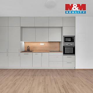 Pronájem bytu 1+kk a garsoniéry 32 m² Pardubice Pardubičky, Nová Tesla