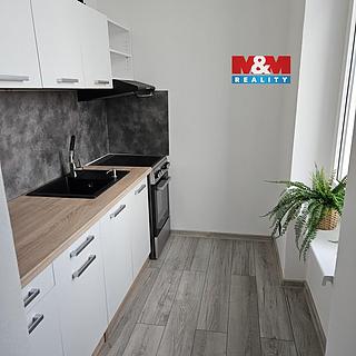 Pronájem bytu 2+kk 46 m² Plzeň, Lobezská