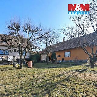 Prodej rodinného domu 250 m&sup2; Stáj