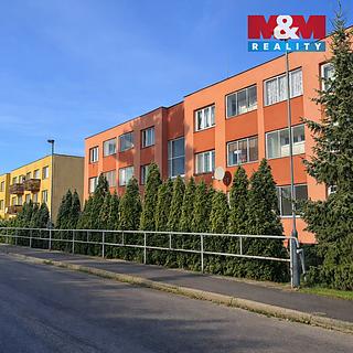 Pronájem bytu 2+1 42 m² Měšice, Revoluční