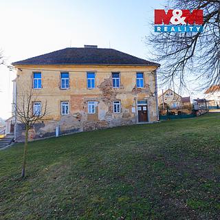 Prodej rodinného domu 323 m² Hradec
