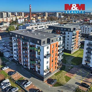 Pronájem garáže 12 m² Pardubice, Na Spravedlnosti