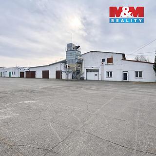 Pronájem skladu 2 098 m² Spytihněv