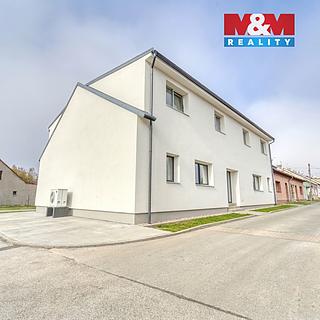 Prodej bytu 2+kk 41 m² Tlučná, Tlučenská kolonie