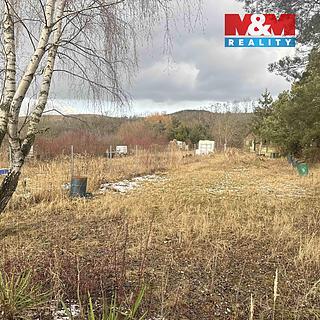Prodej zahrady 976 m&sup2; Louny