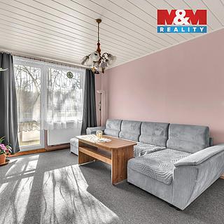 Prodej bytu 3+1 64 m² Prachovice, Bučina