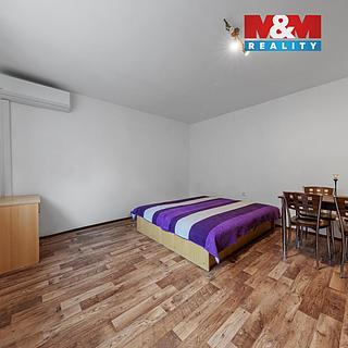 Prodej bytu 1+kk a garsoniéry 34 m² Kynšperk nad Ohří, Zámecká
