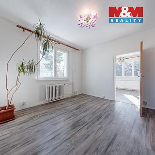 Pronájem bytu 3+1 56 m² Rotava, Sídliště