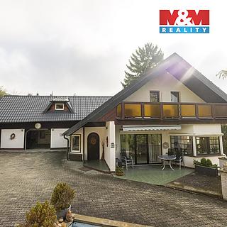 Prodej rodinného domu 300 m&sup2; Loučim