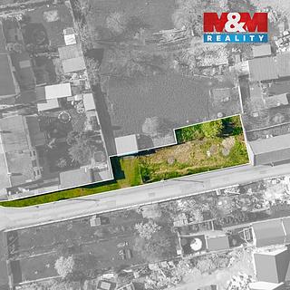 Prodej stavební parcely 587 m&sup2; Pouzdřany
