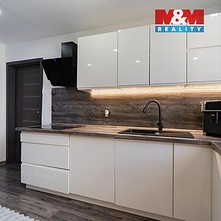 Prodej bytu 2+1 55 m² Ostrov, Šafaříkova