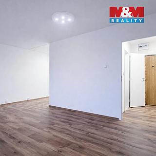 Pronájem bytu 1+kk a garsoniéry 33 m² Most, Česká