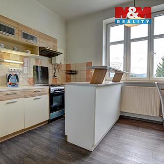 Pronájem bytu 2+1 54 m&sup2; Hostinné