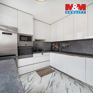 Prodej bytu 4+1 92 m² Rokycany Nové Město, Pražská