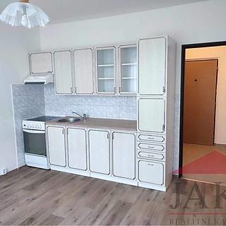 Pronájem bytu 1+1, 39m²