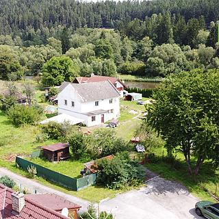 Prodej rodinného domu 90 m&sup2; Větřní