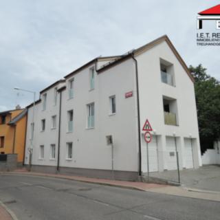 Prodej bytu 3+1 88 m² Praha Lochkov, Cementářská