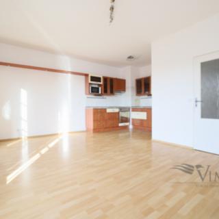 Pronájem bytu 3+kk 77 m² Trhové Sviny