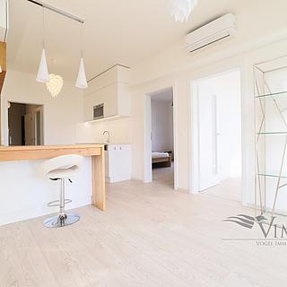 Pronájem bytu 4+kk 86 m² Praha