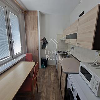 Pronájem bytu 1+1 34 m&sup2; Hradec Králové