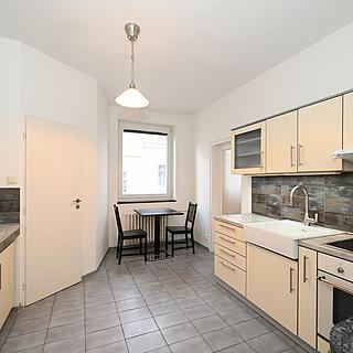 Pronájem bytu 3+1 98 m² Praha