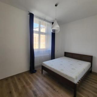 Pronájem bytu 2+1 41 m² Praha