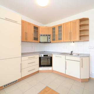Pronájem bytu 3+kk 83 m² Praha
