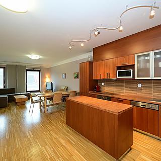 Pronájem bytu 2+kk 77 m² Praha Karlín, Rohanské nábřeží