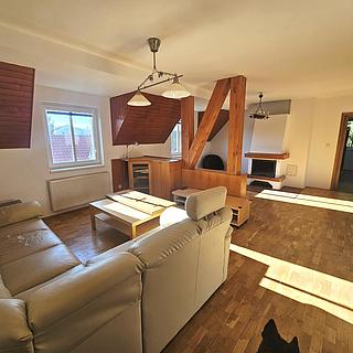 Pronájem bytu 4+kk 160 m² Babice