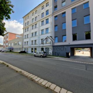 Pronájem kanceláře 300 m² Hradec Králové Nový, Na Brně