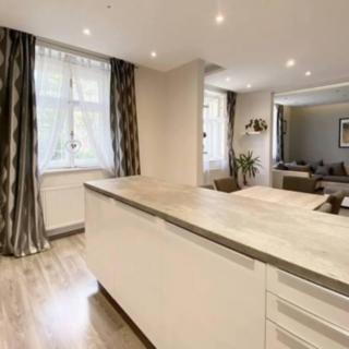 Pronájem bytu 3+kk 95 m² Praha