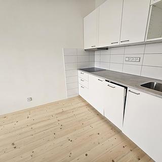 Pronájem bytu 2+kk 51 m² Praha Nusle, Kloboučnická