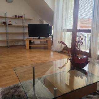 Pronájem bytu 3+1 106 m² Praha Vinohrady, Rejskova