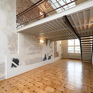 Pronájem bytu 2+kk 79 m&sup2; Hradec Králové