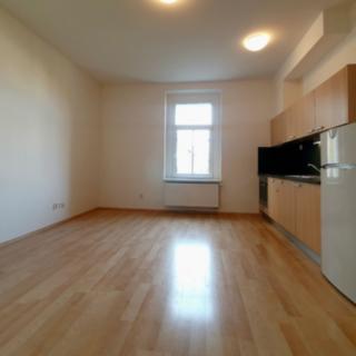 Pronájem bytu 1+kk, garsoniery 32 m² Praha