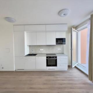 Pronájem bytu 3+kk 73 m² Praha