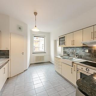 Pronájem bytu 3+1 98 m² Praha Smíchov, Kroftova