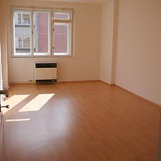 Pronájem bytu 1+1 50 m² Praha Nusle, Kloboučnická