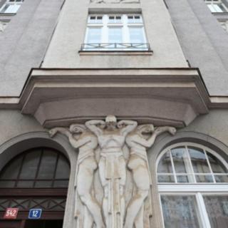 Pronájem bytu 3+kk 108 m² Hradec Králové, Gočárova třída
