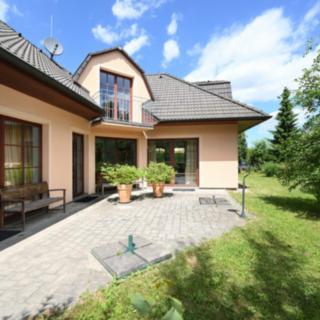 Pronájem rodinného domu 320 m² Světice, Na Spojce