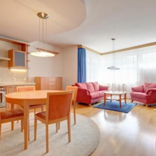 Pronájem bytu 4+kk 100 m² Praha