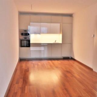 Pronájem bytu 2+kk 48 m² Praha