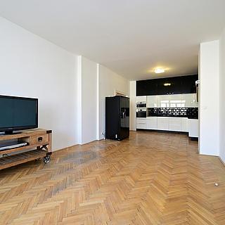 Pronájem bytu 4+kk 96 m² Praha