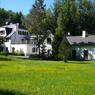 Prodej rodinného domu 1 000 m² Štoky