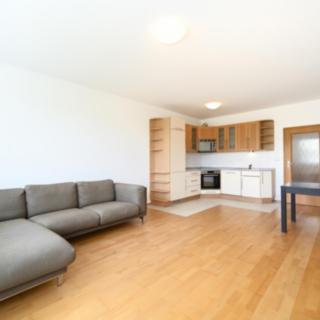 Pronájem bytu 3+kk 83 m² Praha