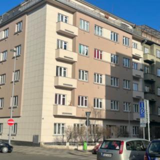 Pronájem bytu 1+1 43 m² Praha